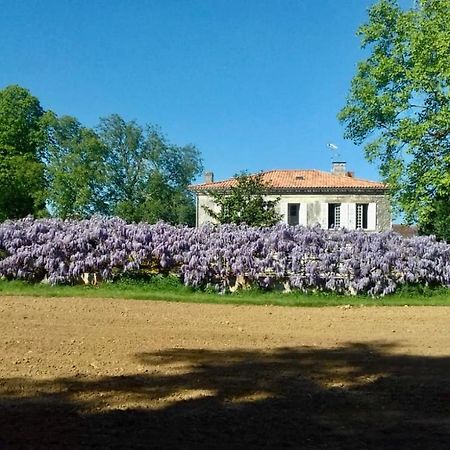 Chez Savary Varzay Экстерьер фото