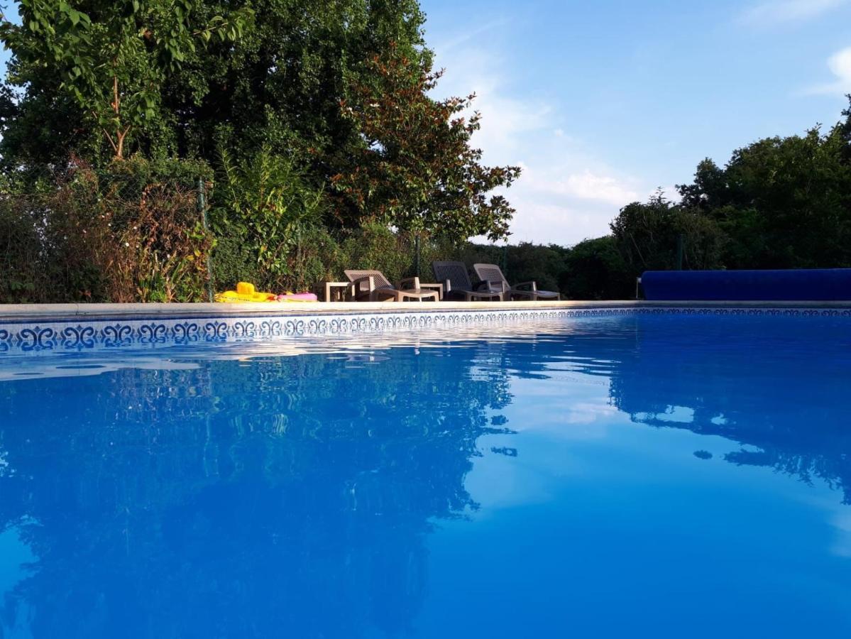 Chez Savary Varzay Экстерьер фото